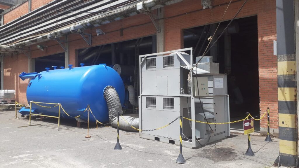 Locação Self 15TR- Manutenção Tanque Desmi